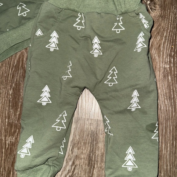 Green Tree Print Kids set - Picture 7 of 10